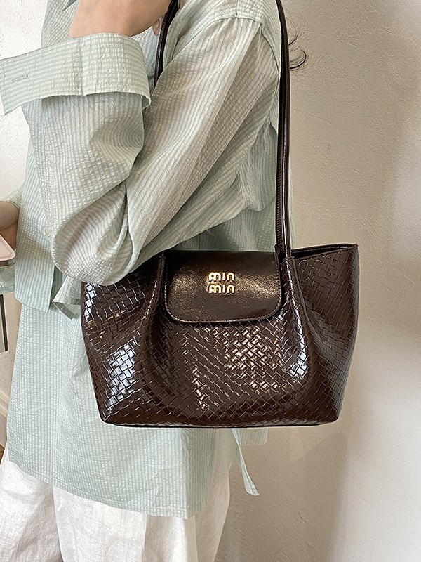 Bolsa de mano de moda francesa tejida para mujeres venta caliente nueva gran capacidad ocio ligero de lujo hombro único brazo bolso image 1