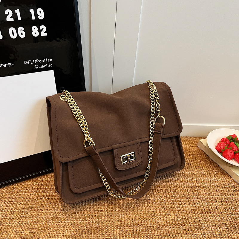 Large capacity for women's autumn and winter 2023 new fashionable frosted chain crossbody commuting tote bag_voghion.com