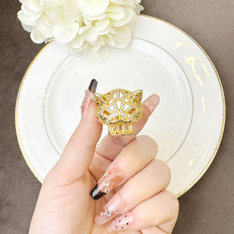 Anillo de cabeza de leopardo de oro de 18 quilates de alto nivel, anillo abierto para hombres y mujeres, joyas de nicho que no se desvanecen