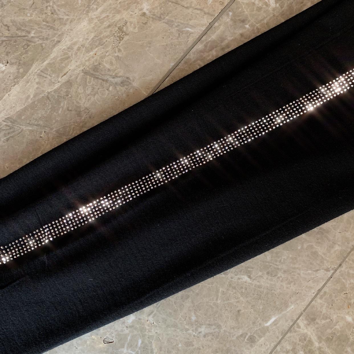 Damkläder heta diamantleggings sommar tunna ytterkläder smala höftlyftande byxor högkvalitativa matchande yogabyxor_voghion.com