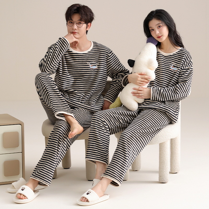 Pajamas de pareja otoño y invierno de terciopelo de coral cálido conjunto de mangas largas de franela casual se puede usar ropa de hogar a rayas