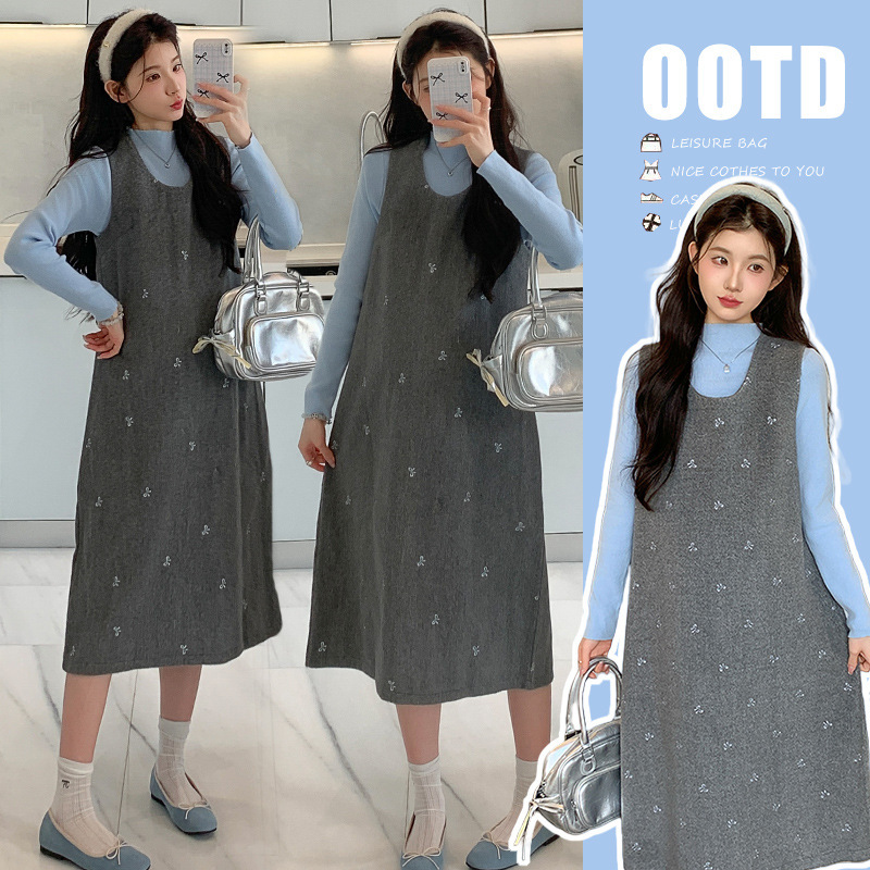 Fashionable Maternity Wear, New High-End Korean Style Maternity Wear, Exquisite and Fashionable Sweater, Woolen Vest and Skirt Suit
