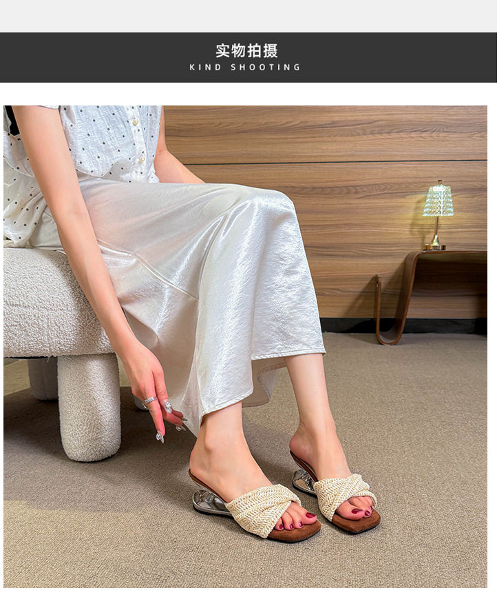 Sandal nữ quai ngang đế xuồng đan phối quai, mũi vuông hở ngón, gót thô 5 cm — Màu be, màu vàng chi tiết 12