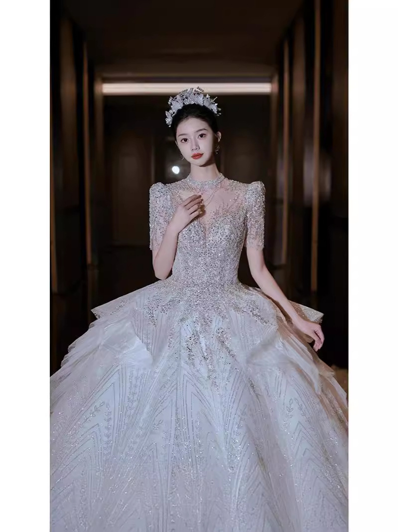Vestido de novia francés 2026 vestido de textura alta vestido pequeño vestido de princesa de gran tamaño en fuga D111