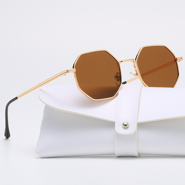 fashionable women's classic retro sunglasses