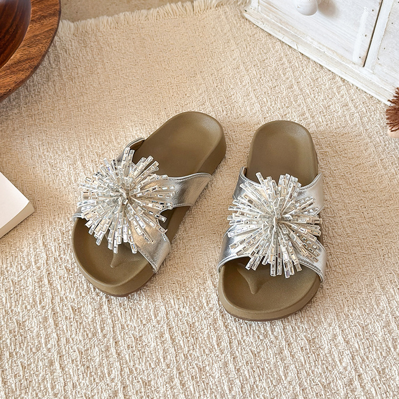 Zapatos de playa de moda de niñas versátiles 2026 verano nuevos zapatos de boccan huecos para niños zapatos de princesa
