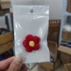 Children's prizes will send you a small red flower chest needle hairpin handmade wool hook weaving little red flower kindergarten teacher