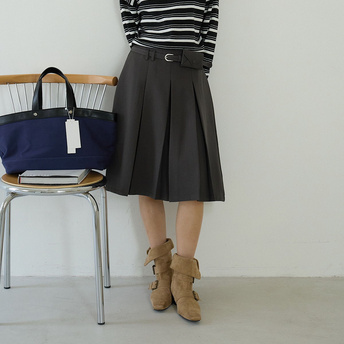 GraceChic GraceChic GraceChic Unlock Layered Sense Oufan Academy Style Pleated High Waist Dark Gray Half For Women Autumn Five-Point Skirt 3198_voghion.com