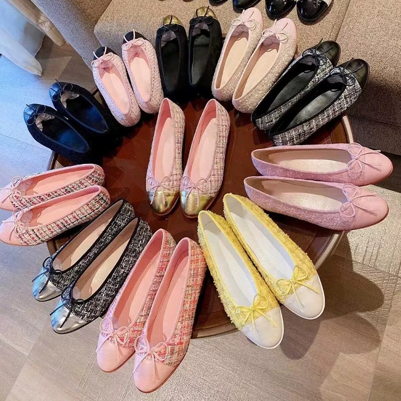 2025 New Style Fragrant Style Flat Shoes Leather Shallow Mouth Round Toe Bow Ballet Shoes Soft Leather Milk Shoes Women