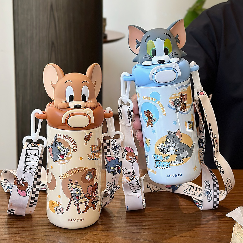 Gato y ratón taza de agua de paja para niños 2025 nuevo tipo de taza especial para estudiantes para la escuela jardín de infantes portátil