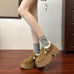 Belt Buckle Thick Bottom Snow Boots Women's 2024 New Retro Fashion Comfortable Short Boots Warm Cyber Celebrity Elegant Cotton Boots