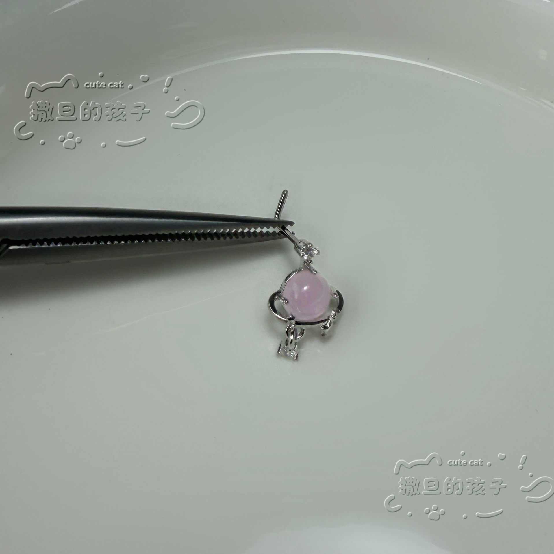 Silver pointed spike labret stud material detail