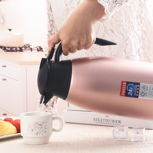 Manufacturer direct supply 304 stainless steel European style kettle welcome kettle insulated household hot water kettle double-layer vacuum warm bottle gift 