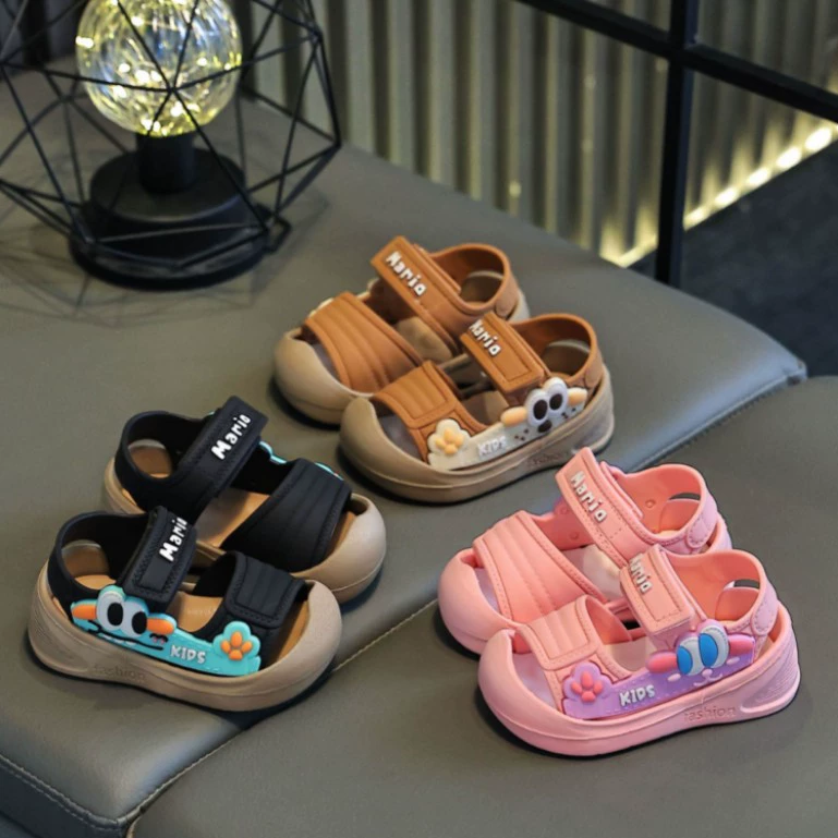 2025 летние новые детские сандалии в корейском стиле с дышащей сеткой для мальчиков и девочек на мягкой подошве, пляжная обувь на мягкой подошве для маленьких и средних детей, оптовая продажа