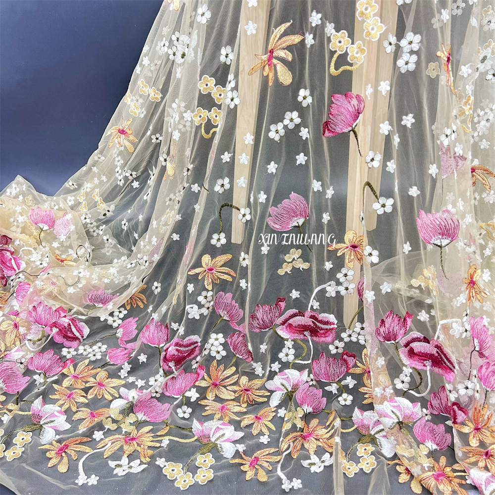 热销特密款花朵刺绣面料ebay跨境专供连衣裙风衣旗袍服装绣花布料