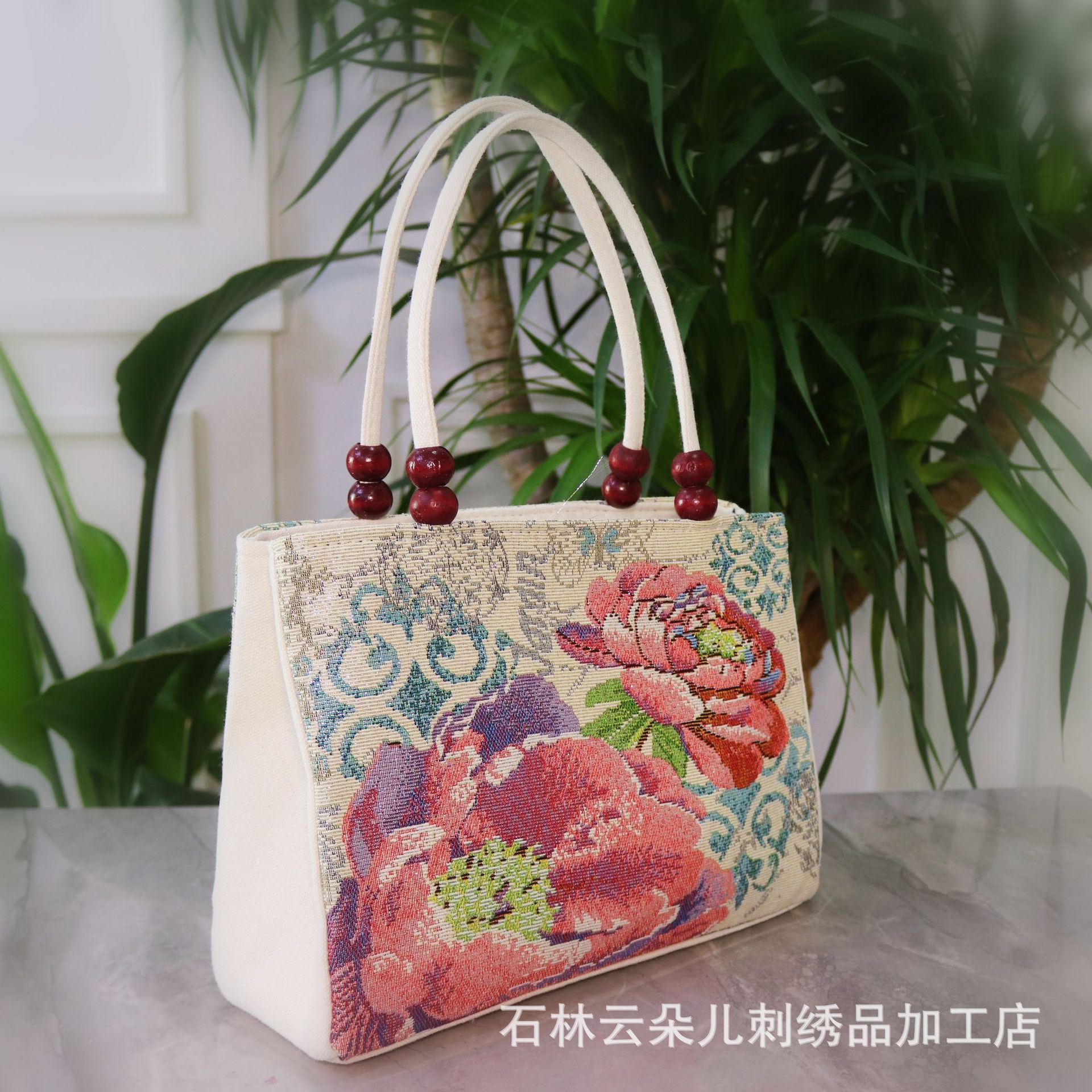 2025新款中老年女包民族风金丝刺绣包卡通帆布珠子包单肩包手提包