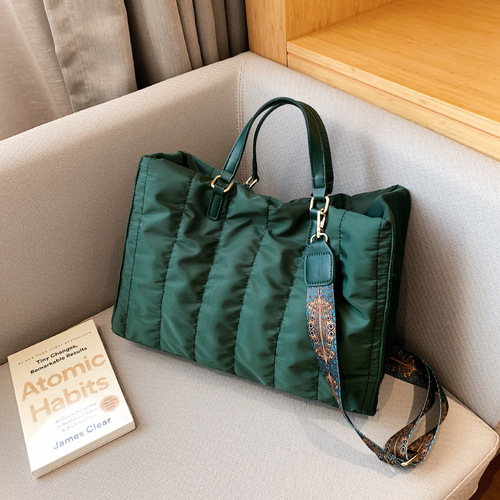 Cross-border new large capacity bags for women  autumn winter fashion commuting single shoulder bag versatile hand-held tote bag wholesale