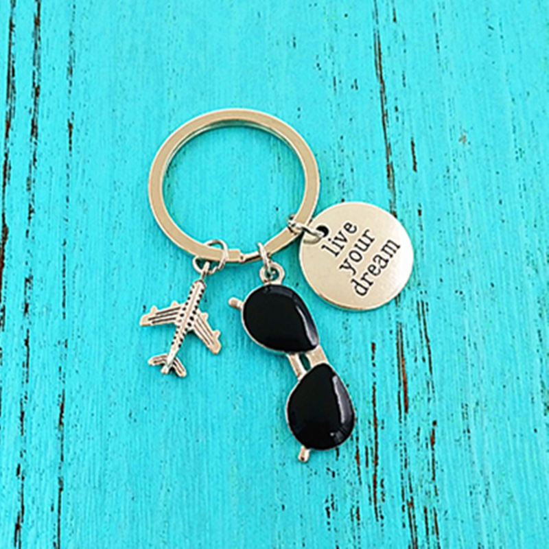 Europe and the United States new Live your dream pilot dream keychain aircraft sunglasses travel school gift