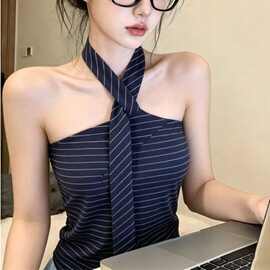 跨境批发设计感修身抹胸上衣女纯欲性感t恤夏不规则条纹挂脖背心
