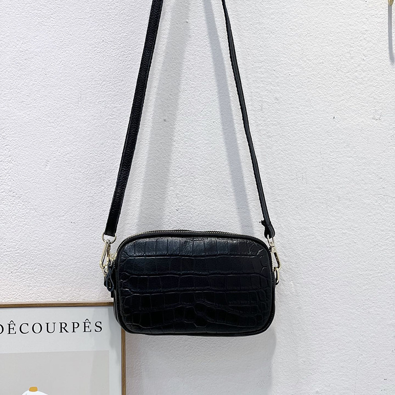 First-Layer Cowhide Genuine Leather Women's Bag Shoulder Bag Crossbody Bag Casual Embossed Clutch Bag Three-Layer Large Capacity Bag Bags First-Layer Cowhide Genuine Leather Women's Bag Shoulder Bag Crossbody Bag Casual Embossed Clutch Bag Three-Layer Large Capacity Bag Bags
