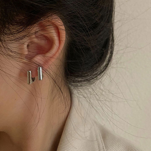 High-end earrings 2021 new trendy square fashionable temperament commuter earrings Korean internet celebrity personalized earrings for women
