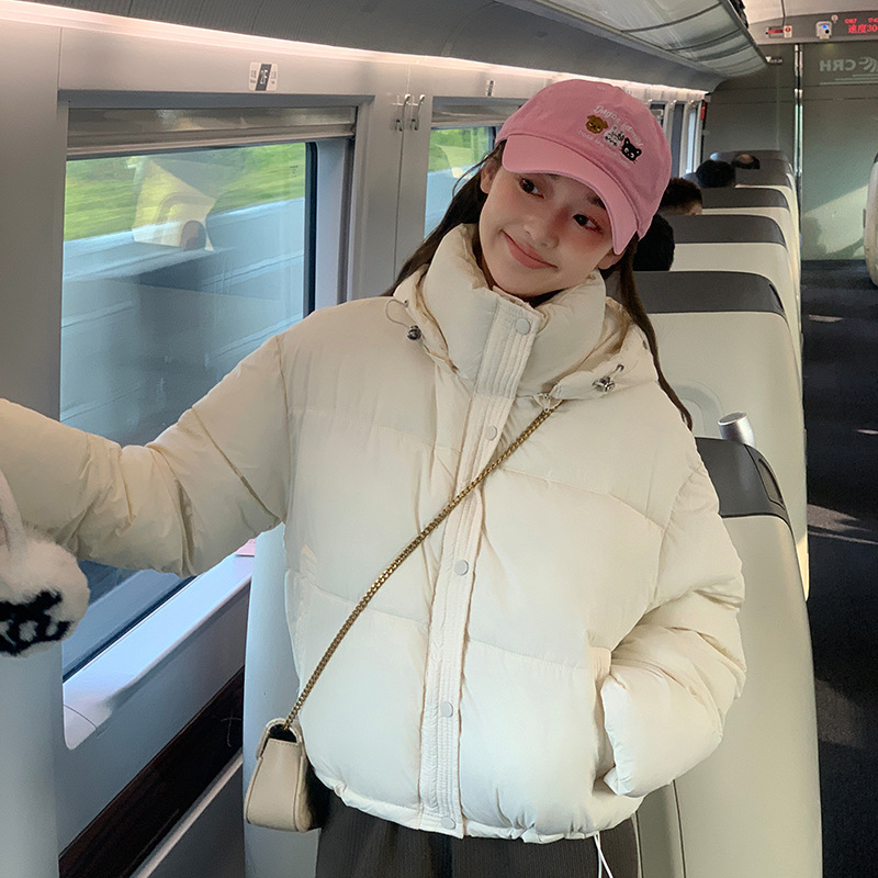 Corea de la nueva moda corta de algodón mujer 2025 invierno nuevo hombre pequeño suelto chaqueta de pan con capuzas image 4