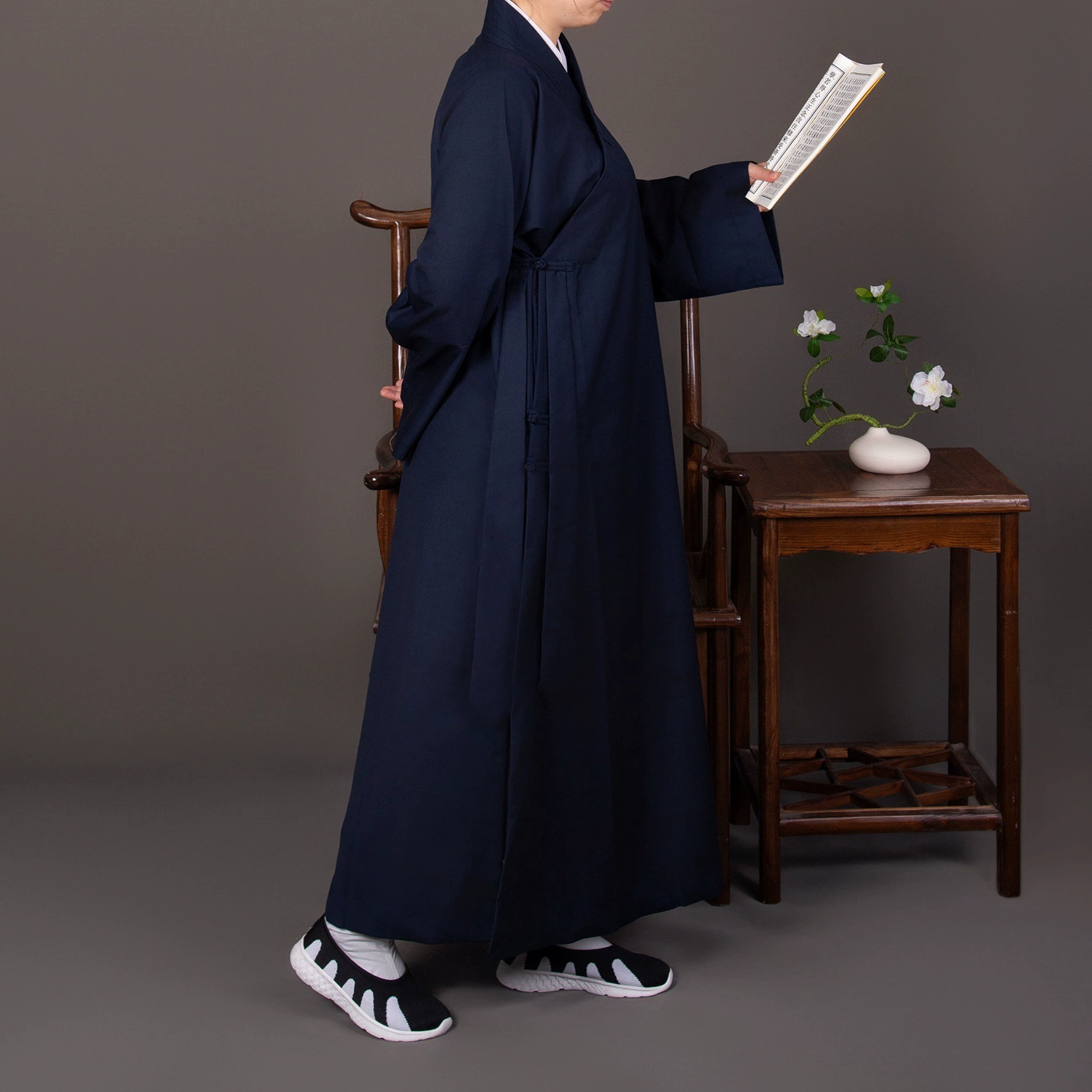Весна и осень стиль даосское clothing серж Robes даосская одежда даосская одежда мужская и женская наклонный лацкан монахов одежда темно-синий практический костюм одежды