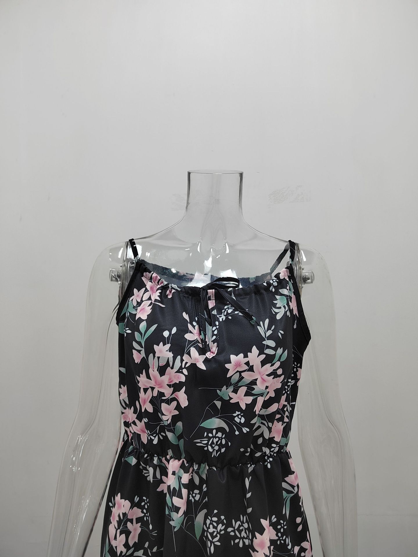 Elegant Sleeveless Dress
