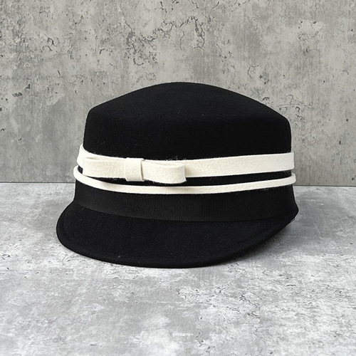Nice and stylish winter riding hat for ladies, featuring a bow tie and color-matching design, inspired by the Korean style, made of wool felt, and presented as a gift.