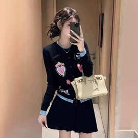 潮牌新款爱心刺绣软糯针织开衫女秋冬撞色拼接减龄洋气韩系上衣