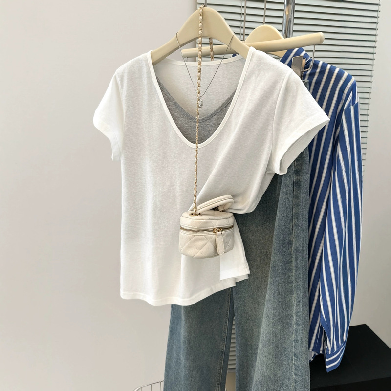 Fake Two-Piece Spliced V-Neck Short-Sleeve T-Shirt for Women, Summer Korean Style Loose Casual Base Shirt, Can Be Worn as an Inner Layer or Outerwear Half-Sleeve Top Fake Two-Piece Spliced V-Neck Short-Sleeve T-Shirt for Women, Summer Korean Style Loose Casual Base Shirt, Can Be Worn as an Inner Layer or Outerwear Half-Sleeve Top