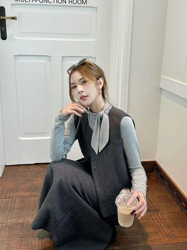 时尚休闲半身裙套装女2025年秋季新款马甲背心长袖针织衫三件套潮|undefined