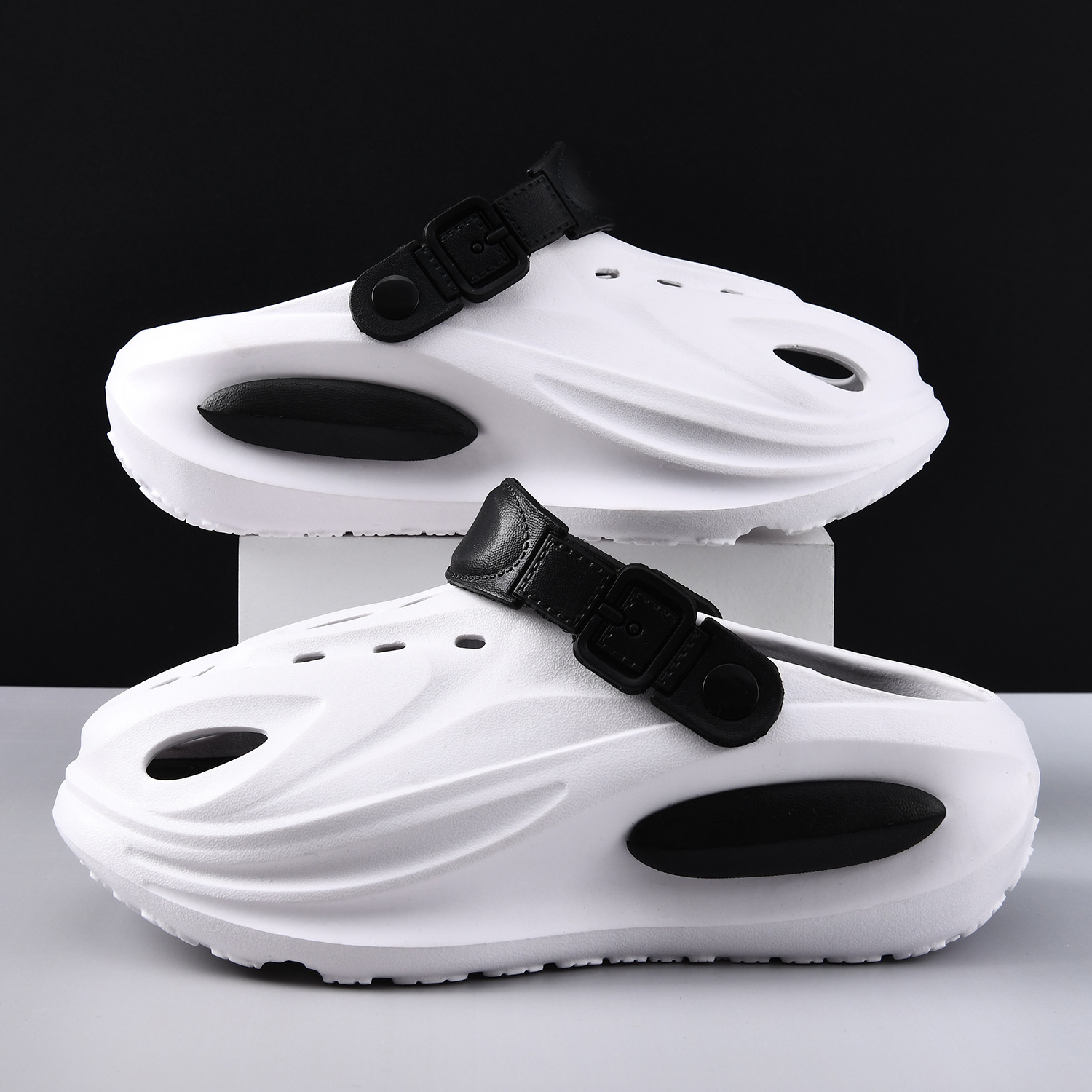 Croc Shoes Men's Summer Outer Wear Non-Slip Toe-Cap Half-Flop Wear-Resistant Non-Stinky Feet Driving Thick-Soled Breathable Beach Slippers