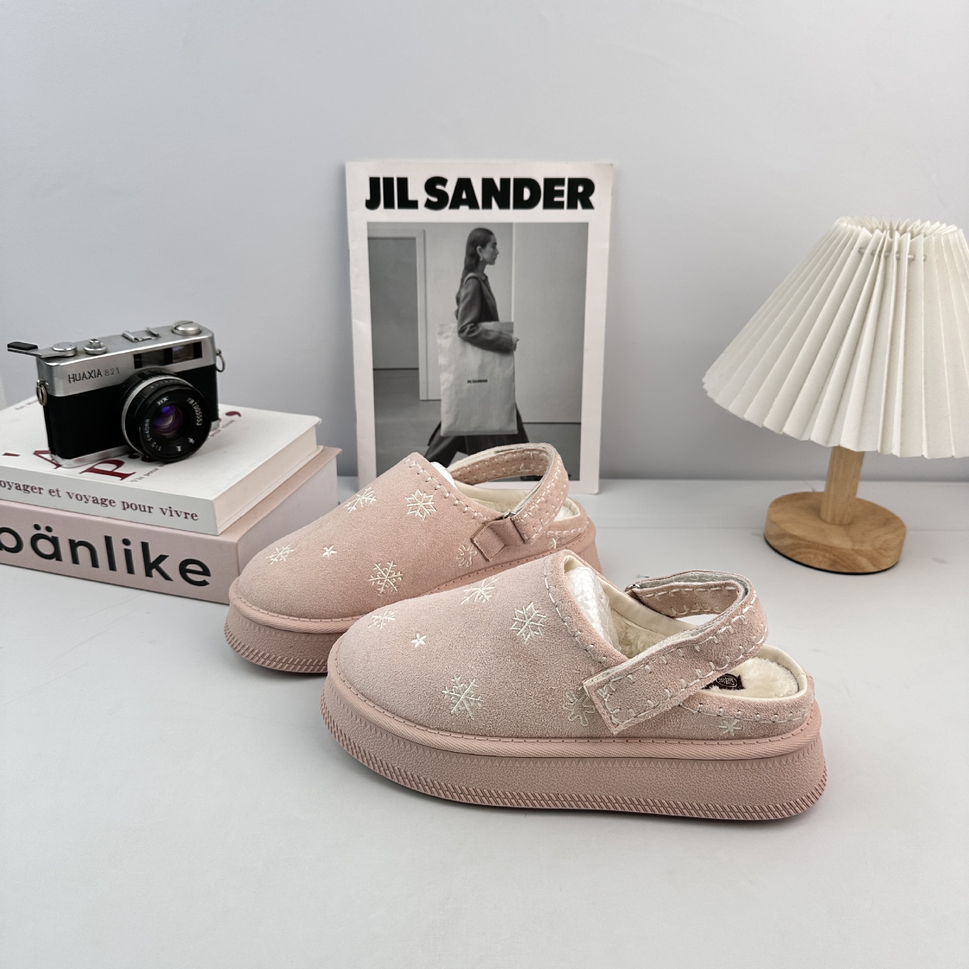 Zapatos de lana de invierno y otoño, zapatos de algodón suaves para mujeres, zapatillas de algodón casuales para mujeres.