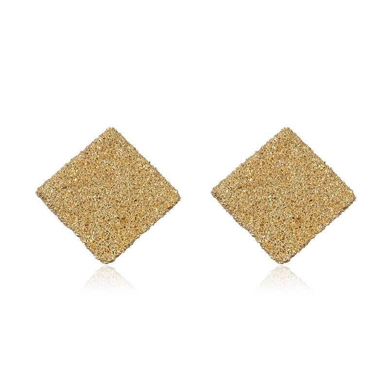 Europa y los Estados Unidos de metal Feng Shui goteo de aretes de metal esmerilado pendientes de aretes geométricos pernos de moda de viaje versátil auriculares