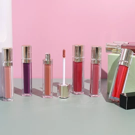 唇彩;口红;睫毛膏