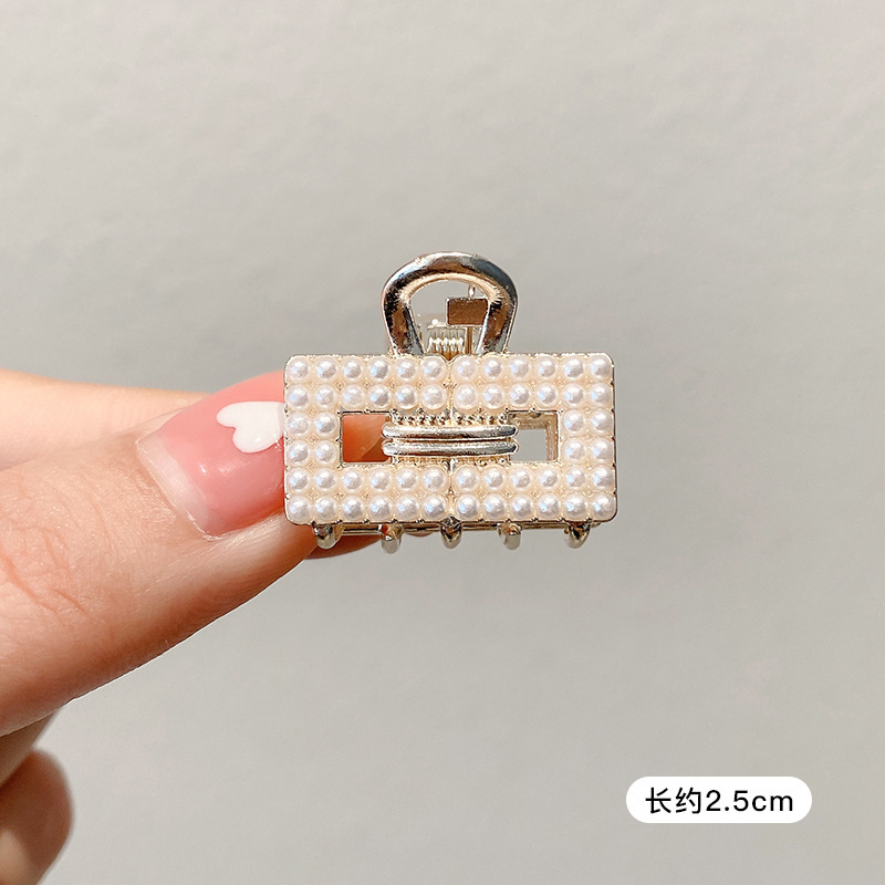 Pequeñas pinzas de cabello de perla temperamento feminino medio agarrado pinzas de cabello de borde pequeño adornamiento de cabeza de alto nivel no lastimar pinzas de cabello