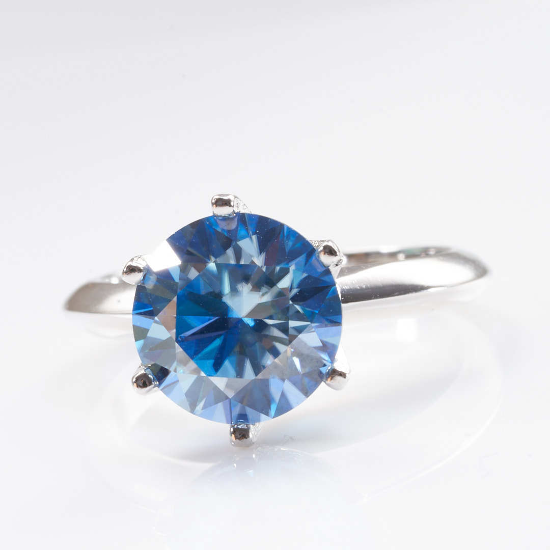 Anillo de plata esterlina 925 azul 123 quilates anillo de piedra de moissanita chapado en oro pt950 fábrica de suministro directo de lotes