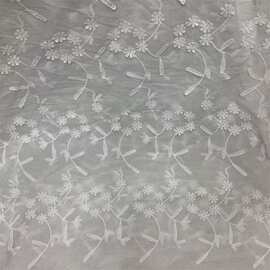 棉布满幅刺绣家纺面料床品棉布料服饰女童辅料小花立体绣花布