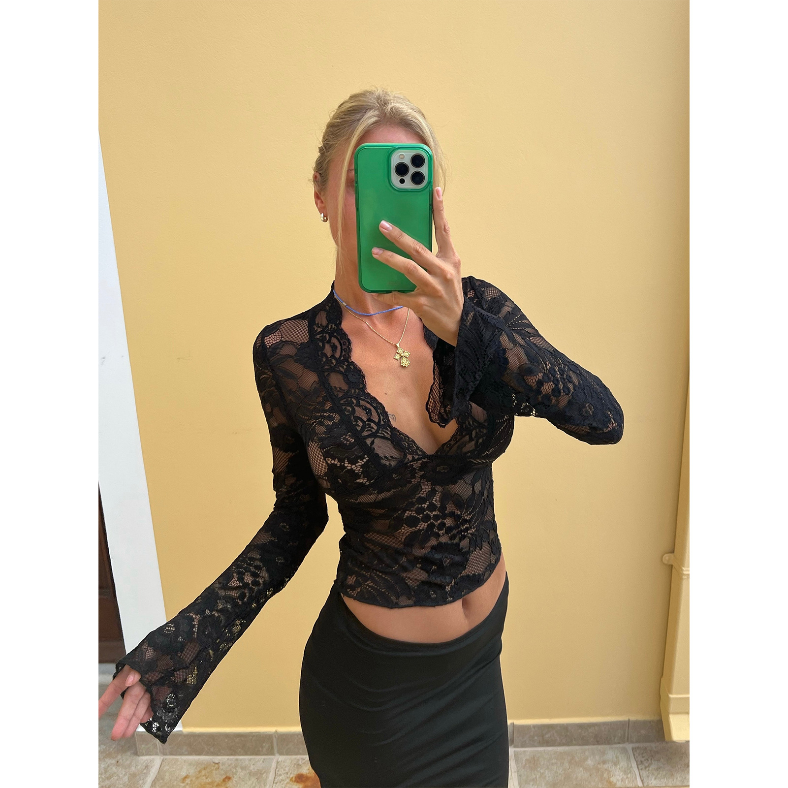 6772 黑色花朵模特图 11.jpg