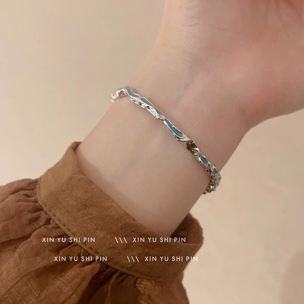 Wave bracelet