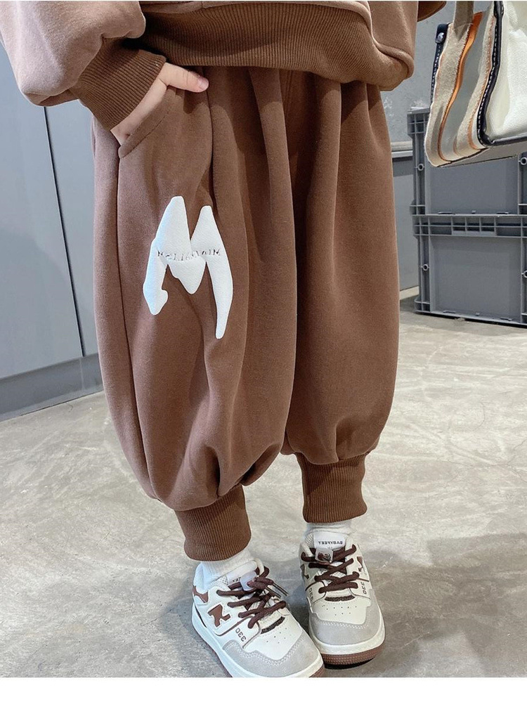 Plysjsett for jenter 2023 nye friterte gatehøst vinterklær barne- og guttesport fortykket genser_voghion.com