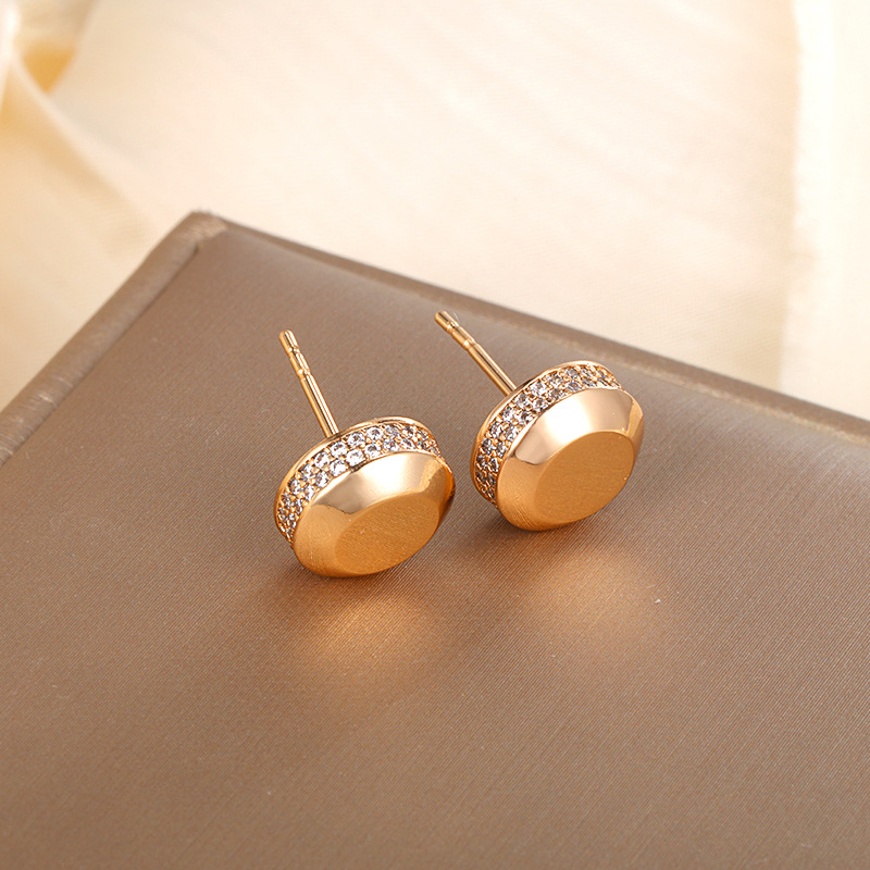 Joyería Xuping simple pernos redondos europeos y estadounidenses lujosos personales de alta calidad pendientes de aleación lisa pernos de verano para mujeres