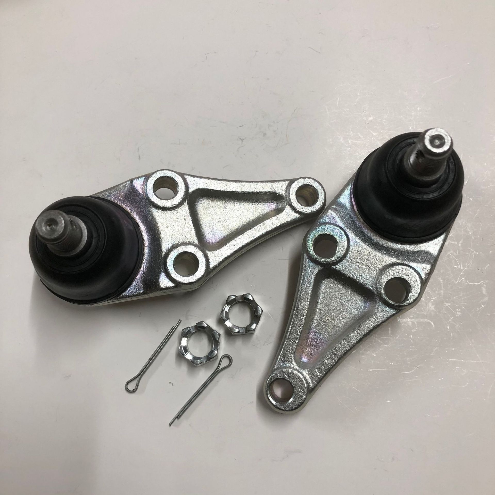 For MR508 130 411A 072 411 A073 SB7845 V73 L 200 Pa Jero rear ball head