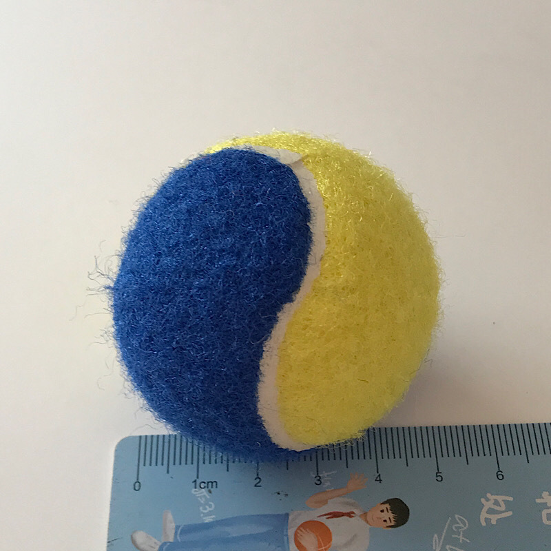 작은 테니스 공 5CM (짙은 파란색과 노란색)