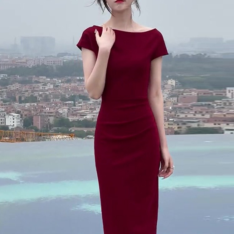 High-Cold Royal Sister Style Red Dress 2024 Women's New Summer Formal Occasion Classy Exquisite Slimming Look Hip Skirt