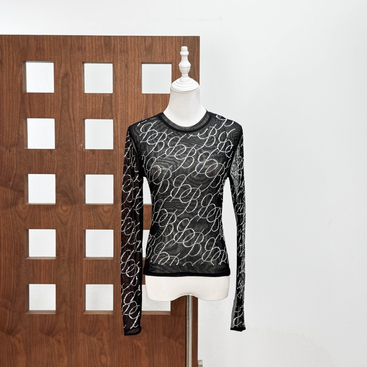 23 verano nuevo diseño sentido nicho versátil estiramiento SLIM-Fit camisa inferior de manga larga ver a través de tul rhinestone Camiseta cuello redondo image 7