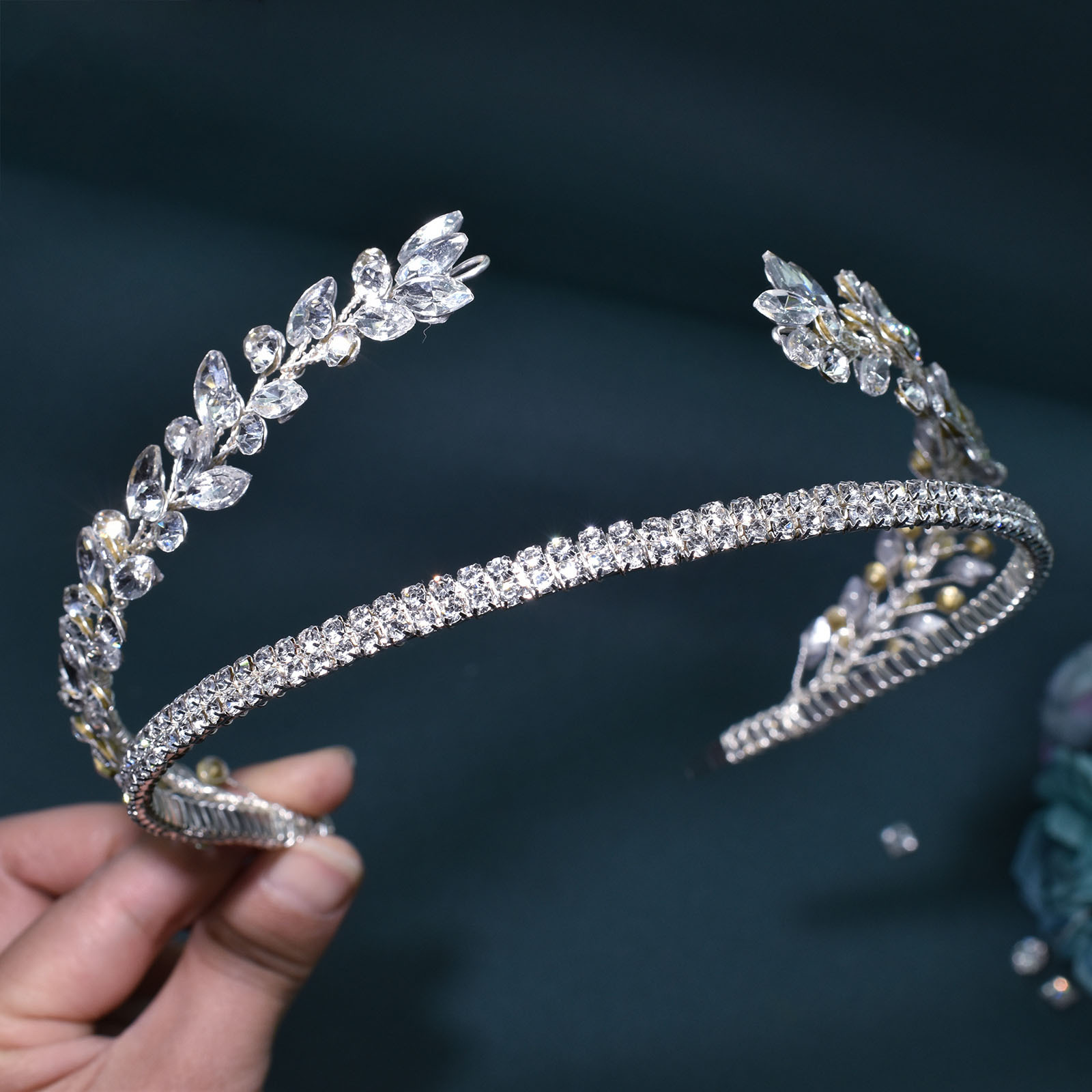 150g Weight Hair Band, Party Headpieces Hair Accessories Type 1 Piece Quantity Holiday, Wedding, Banquet Occasion Rhinestone Material Leaf Pattern Women's Gender Handmade Design Original Design Style Women's Original Design Leaf Rhinestone Handmade Hair Band Party Headpieces 4