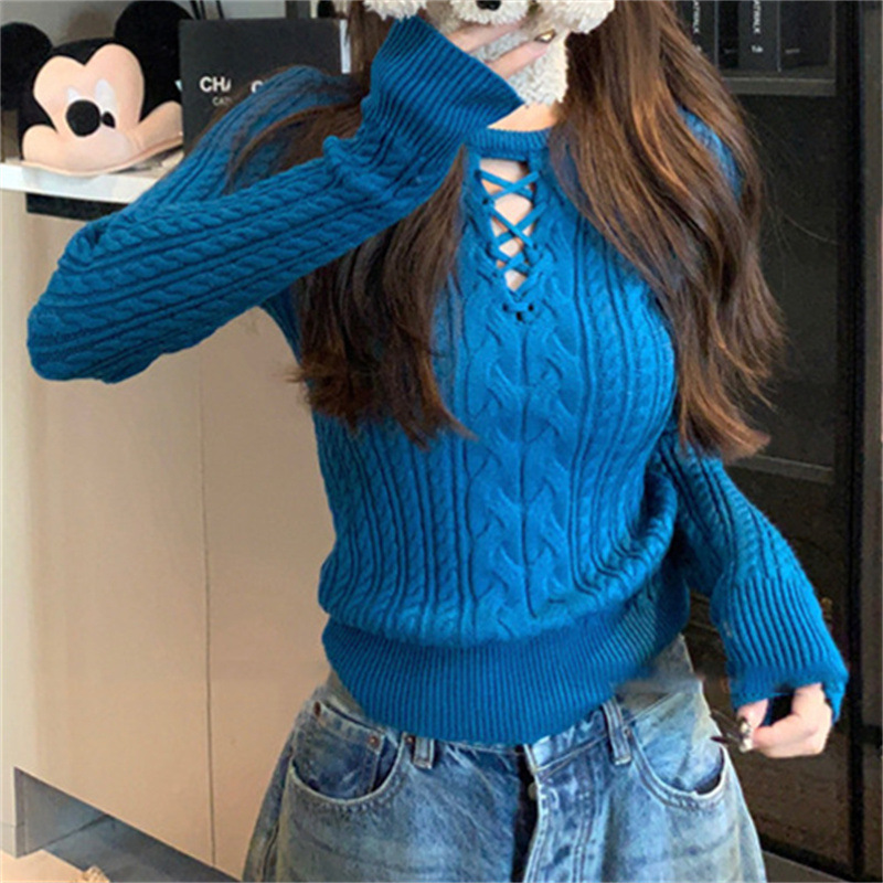 Vintage Hollow-Out Cable Knit Sweater for Women, New Autumn/Winter Style, Super Stylish Slim Fit Base Layer Top