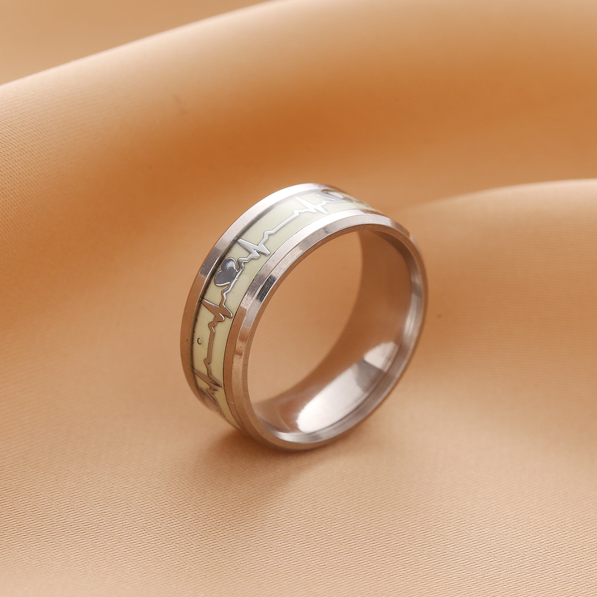 Wholesale of new glow-in-the-dark heartbeat rings from the original manufacturer in Europe and America, a popular accessory pic 1